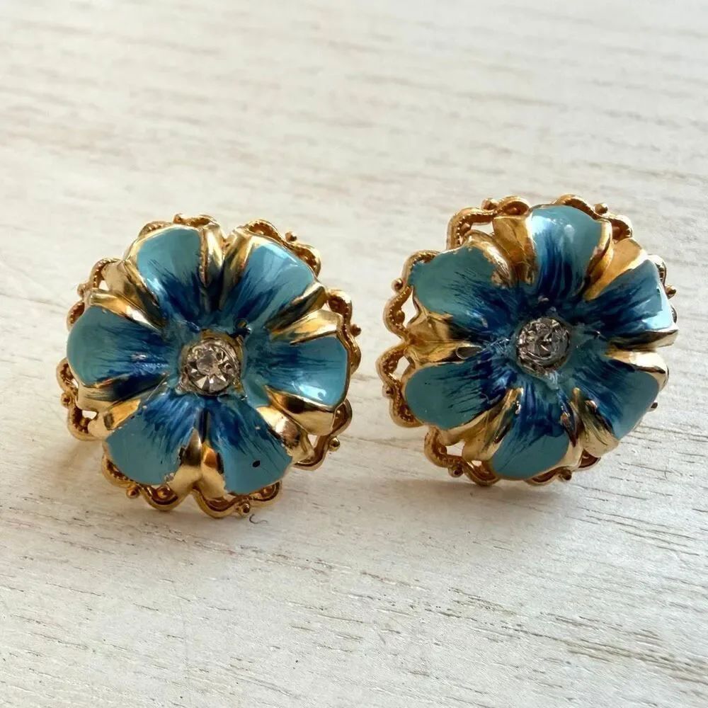 Vintage Blue Enamel Flower screw back Earrings